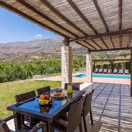 Poseidon Villa, Nestled In The Picturesque South, By Thinkvilla Lefkogeia Exterior photo