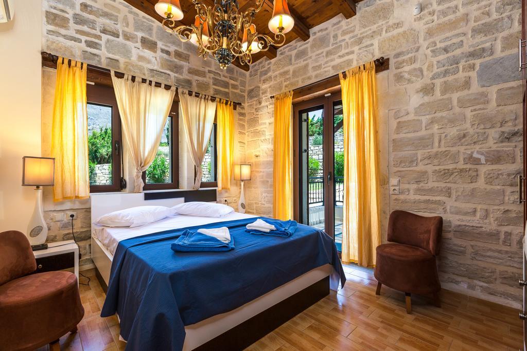 Poseidon Villa, Nestled In The Picturesque South, By Thinkvilla Lefkogeia Exterior photo